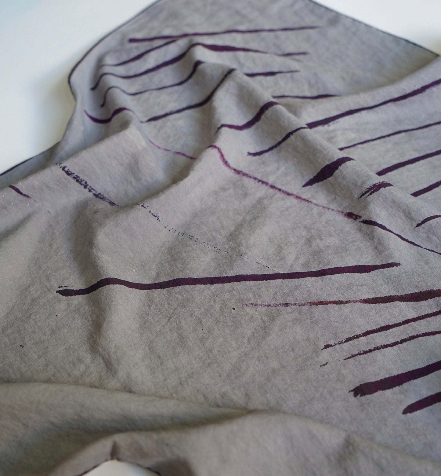 真丝不规则条纹法式包头巾方巾