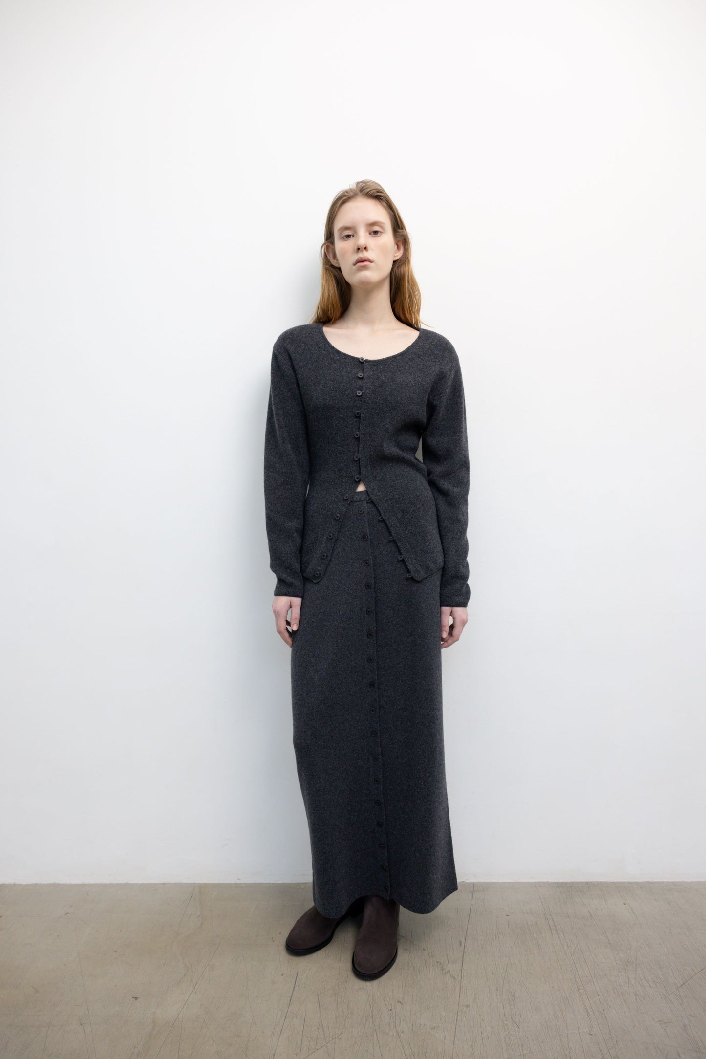 25早秋 BUTTON STRAIGHT KNIT SKIRT