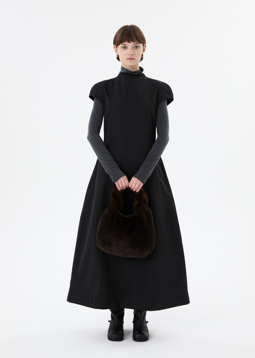 25早秋 TAFFETA MOCK NECK VOLUME DRESS