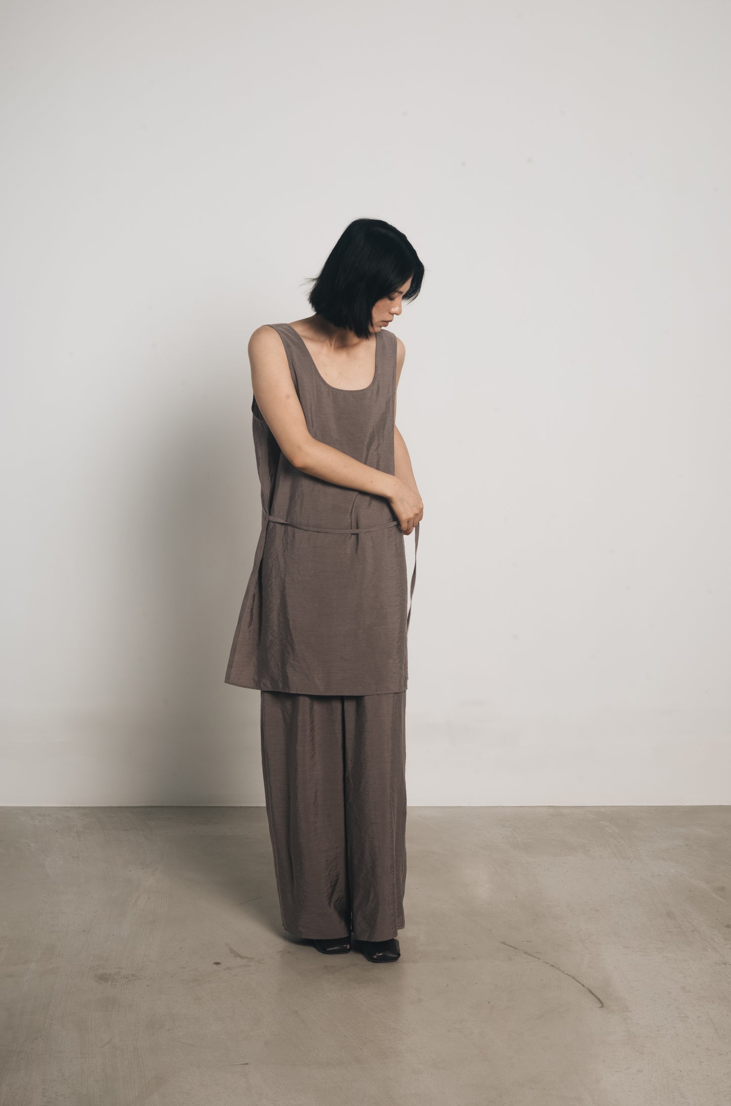 25春夏 真丝莫代尔百搭系带U领背心裙裤三件套