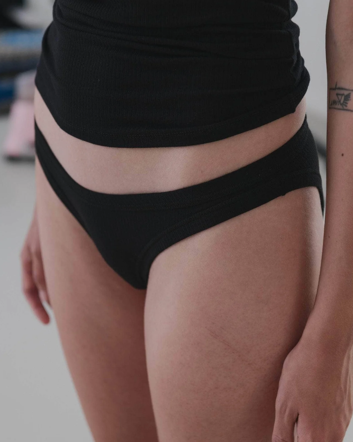 24春夏 Heart Bell Pants 包边爱心内裤