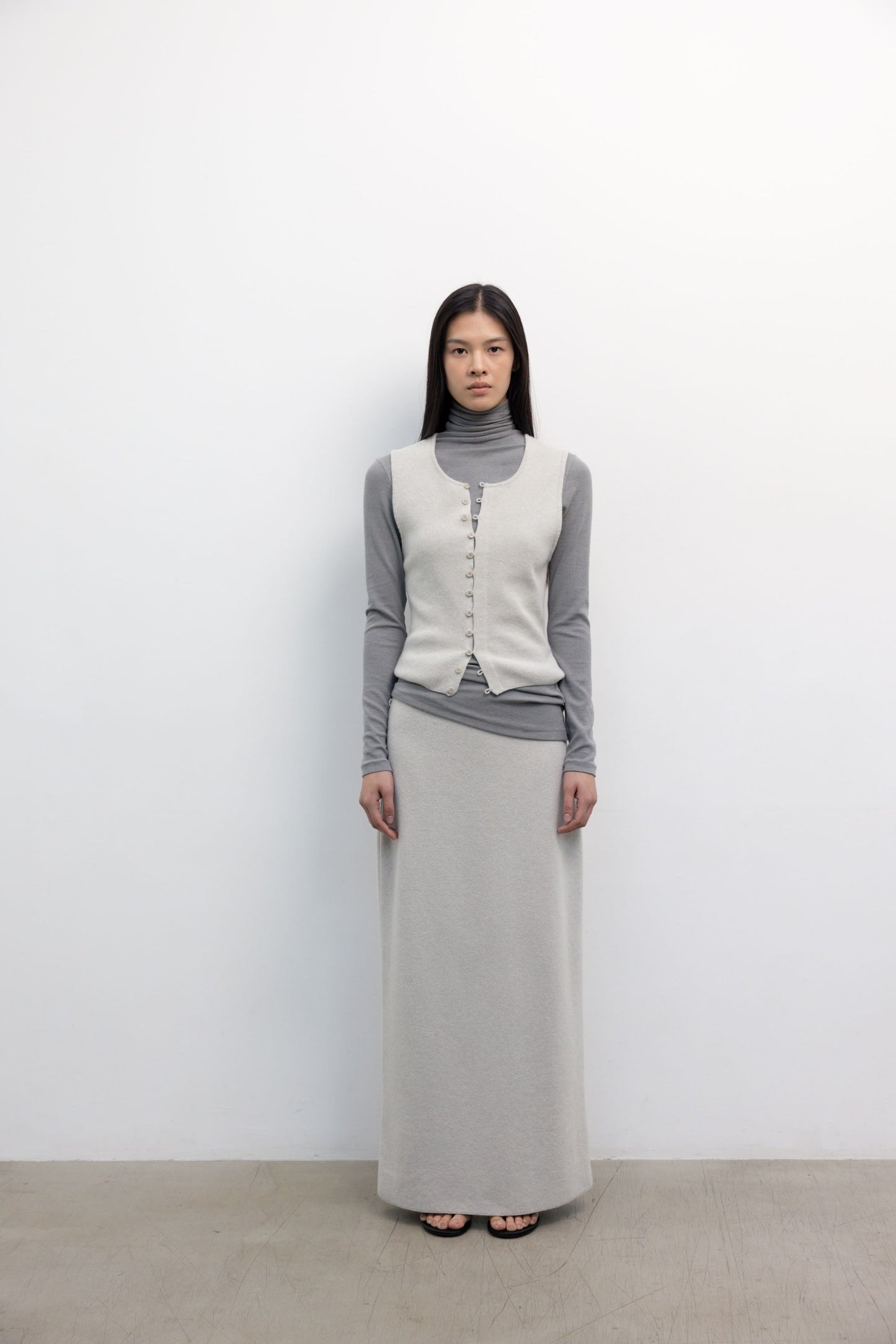 25早秋 BUTTON DOWN SLEEVELESS TOP