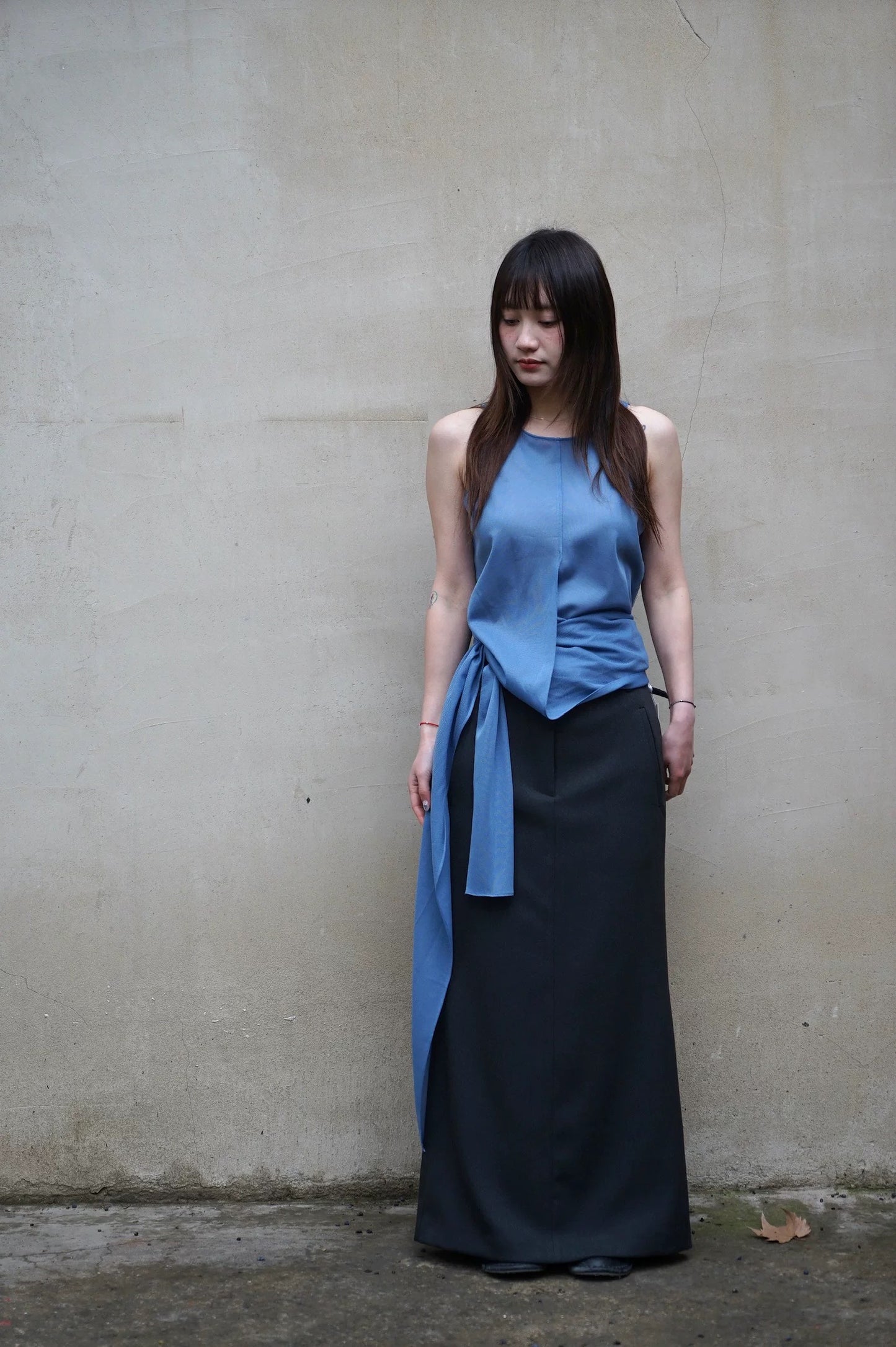 26春夏 SELF-TIE SLEEVELESS BLOUSE