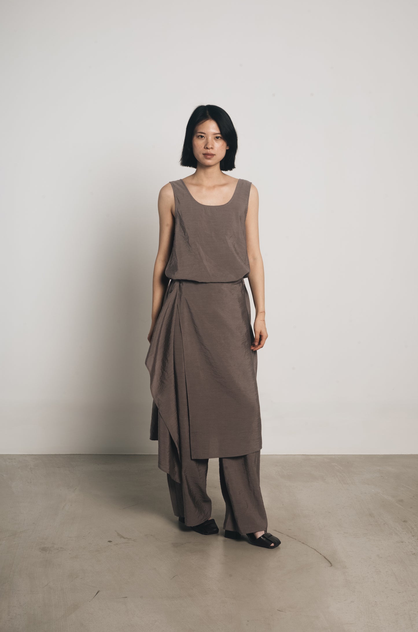 25春夏 真丝莫代尔百搭系带U领背心裙裤三件套