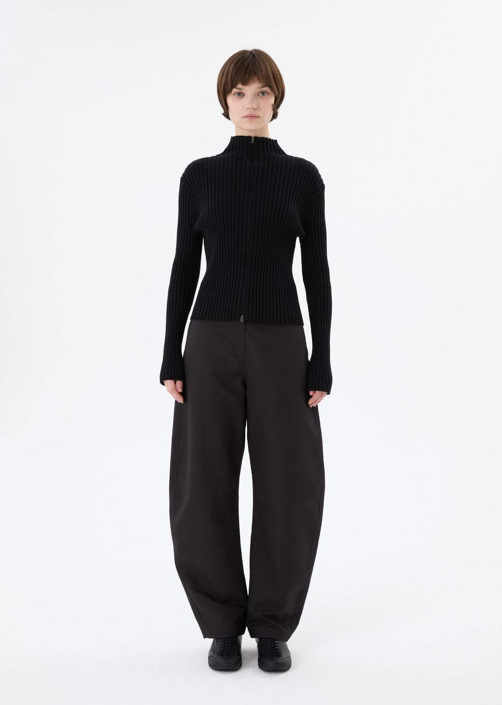 25早秋 CURVED LONG PANTS