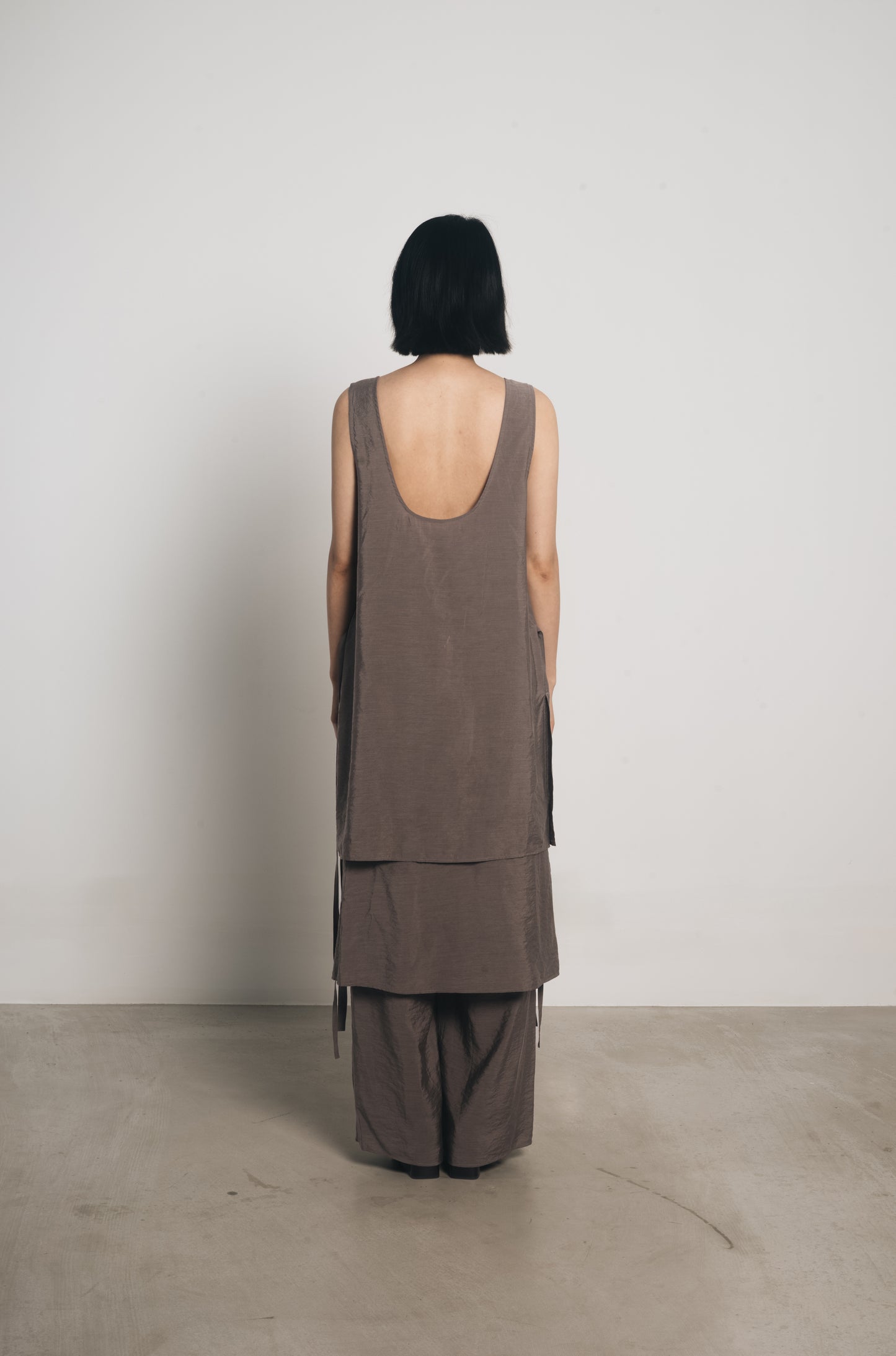 25春夏 真丝莫代尔百搭系带U领背心裙裤三件套