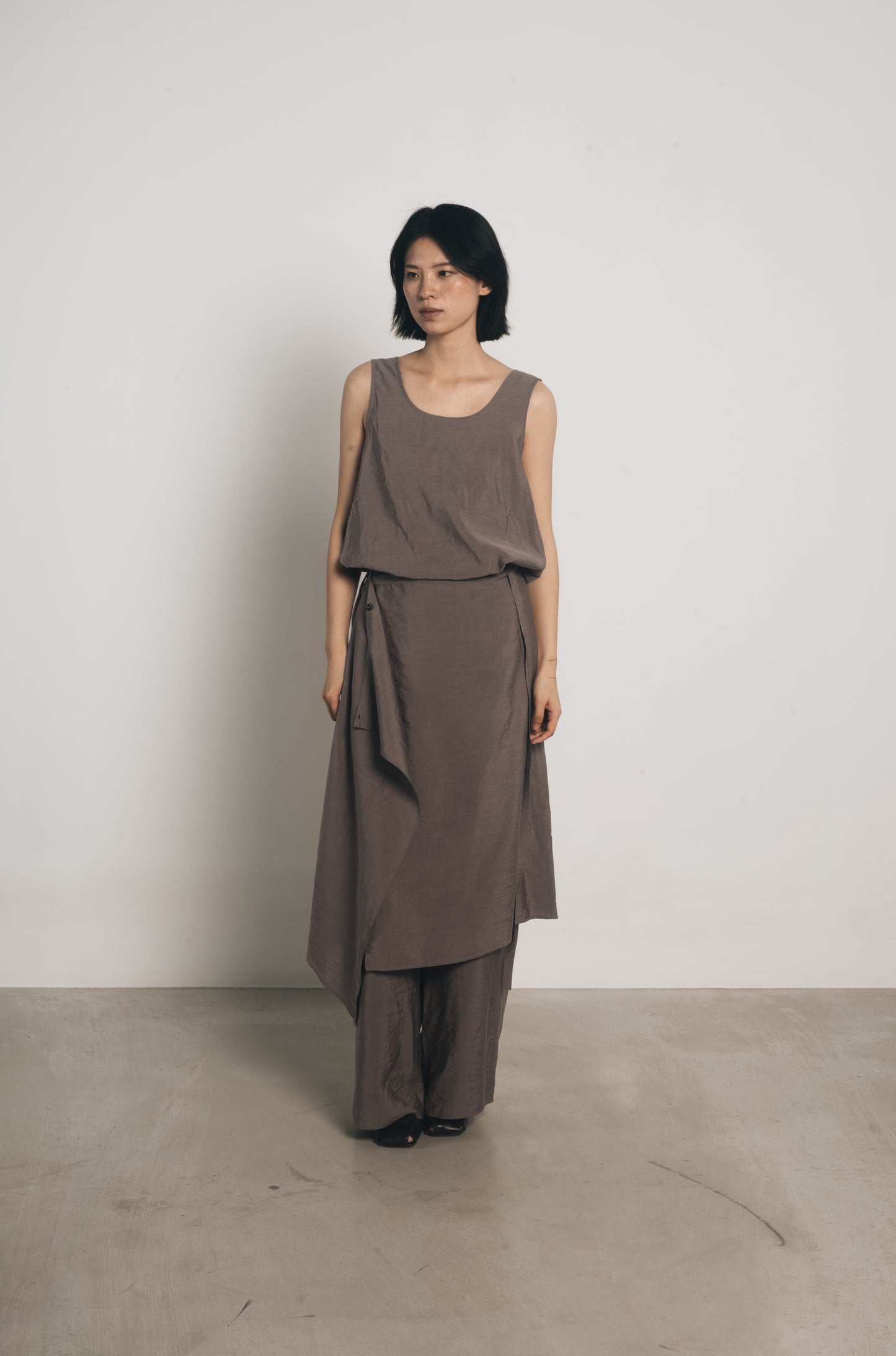 25春夏 真丝莫代尔百搭系带U领背心裙裤三件套