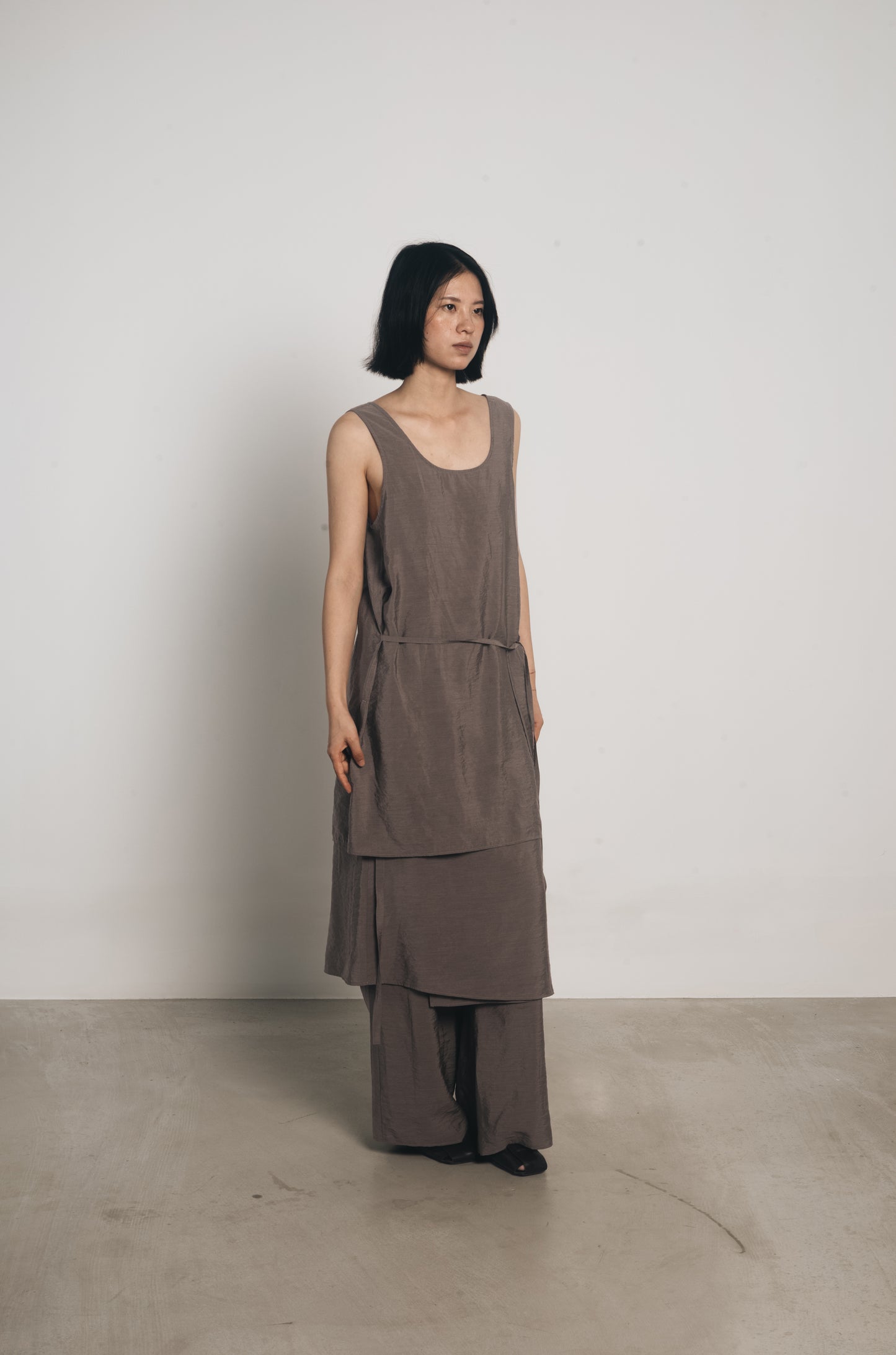 25春夏 真丝莫代尔百搭系带U领背心裙裤三件套