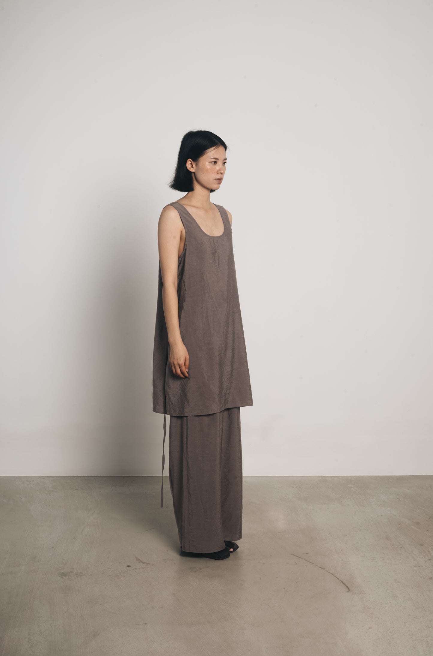 25春夏 真丝莫代尔百搭系带U领背心裙裤三件套