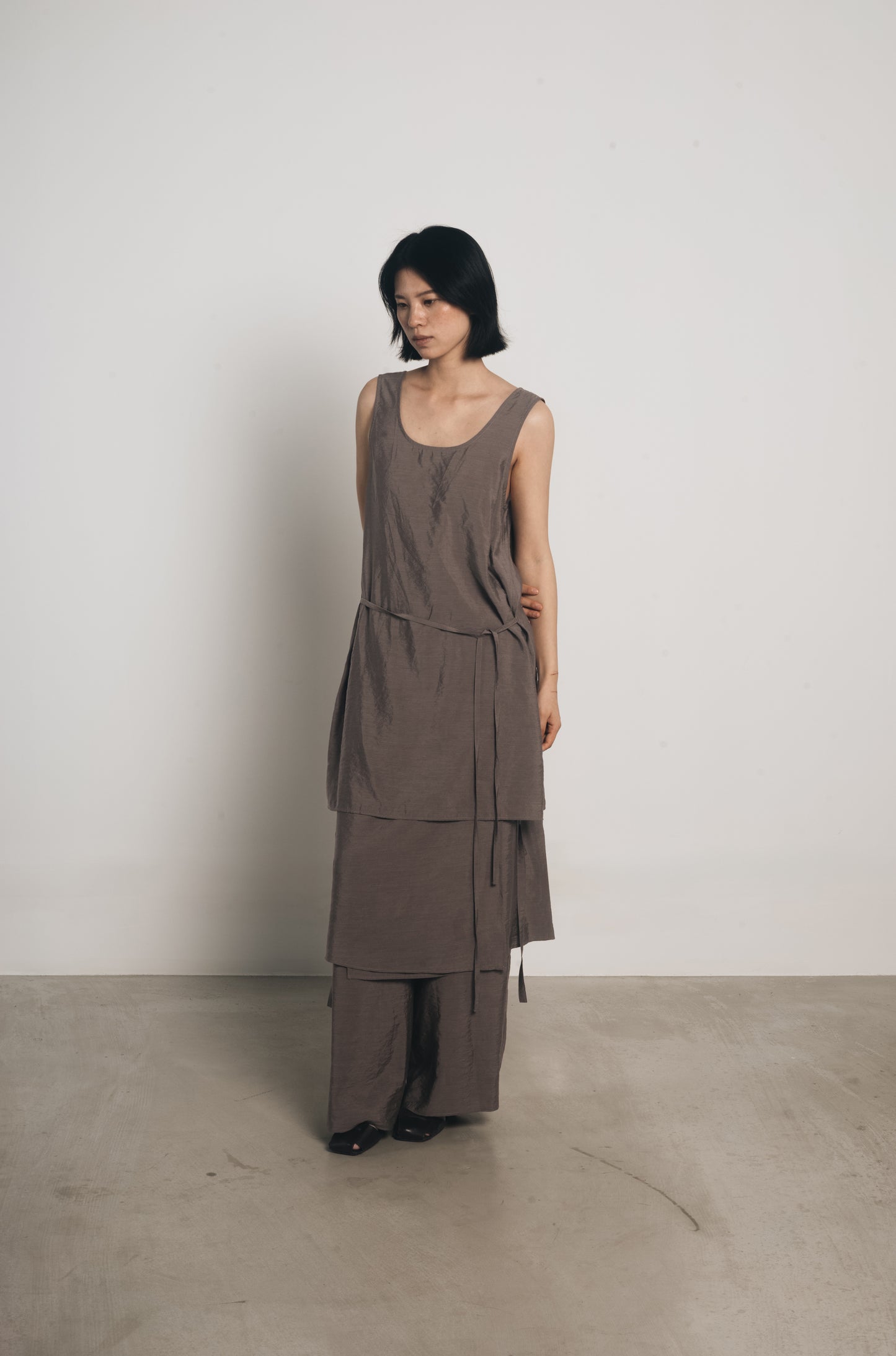 25春夏 真丝莫代尔百搭系带U领背心裙裤三件套