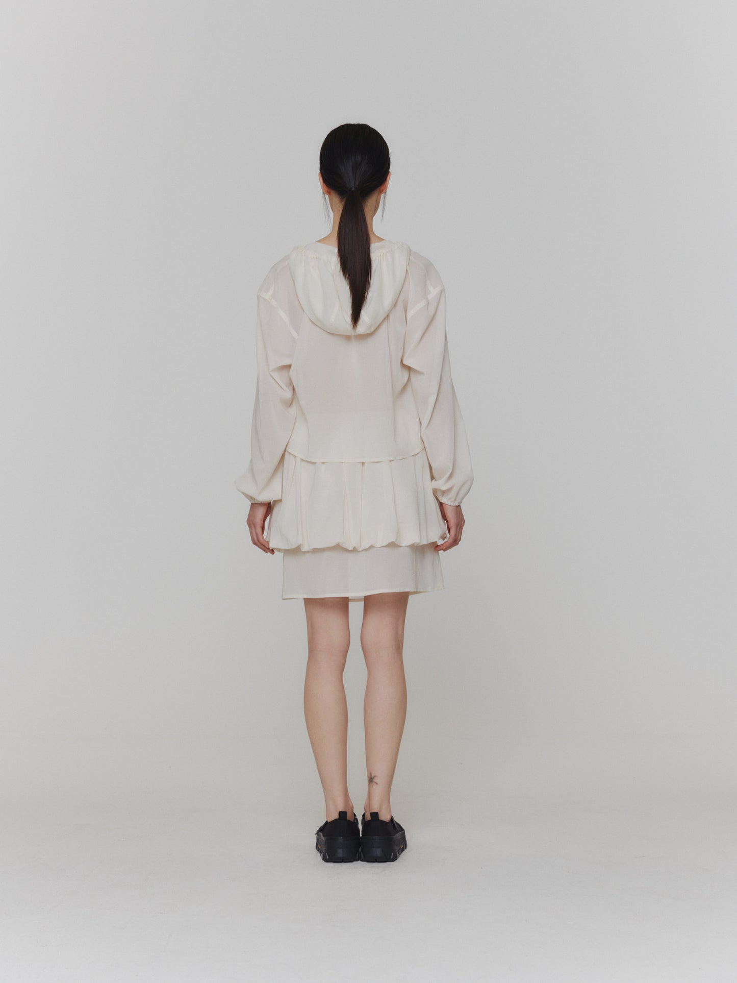 24早春 SHEER SHIRRING HOODED BLOUSE