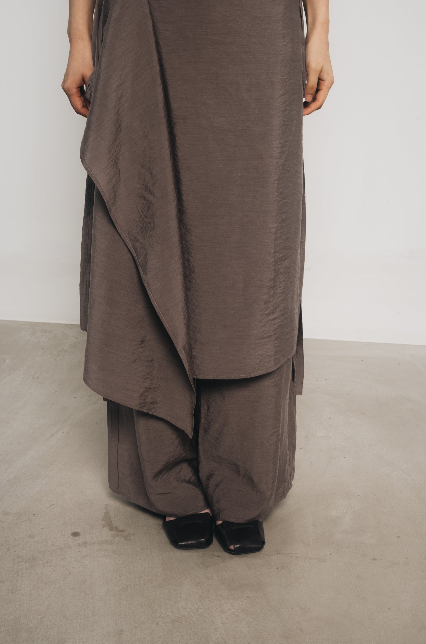 25春夏 真丝莫代尔百搭系带U领背心裙裤三件套