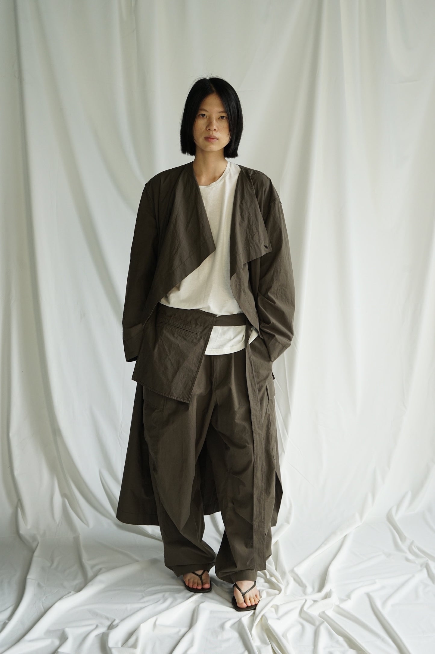 25早秋 纯棉荡领挎包工装风衣