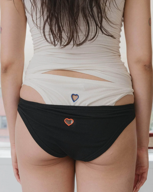 24春夏 Heart Bell Pants 包边爱心内裤