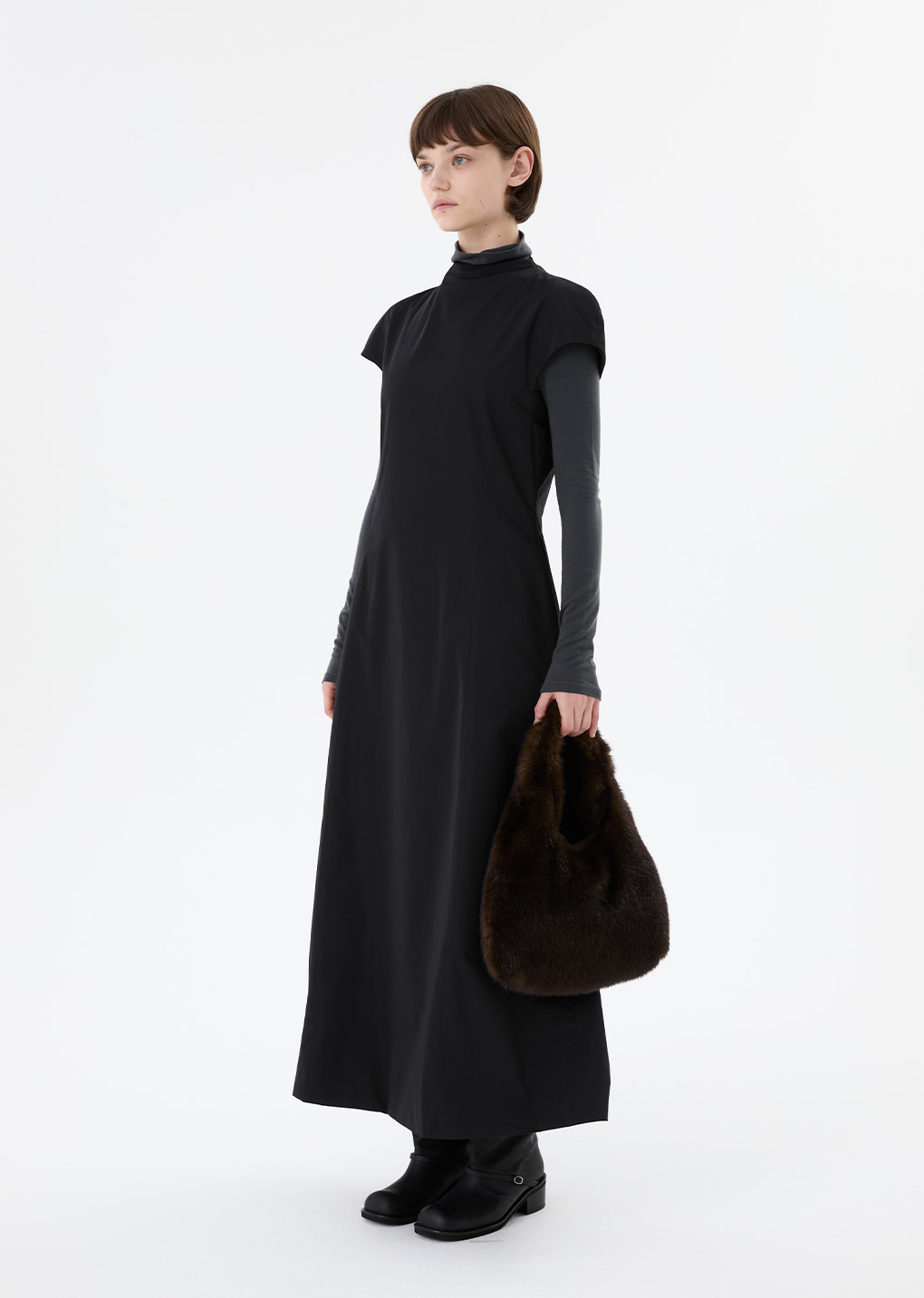 25早秋 TAFFETA MOCK NECK VOLUME DRESS
