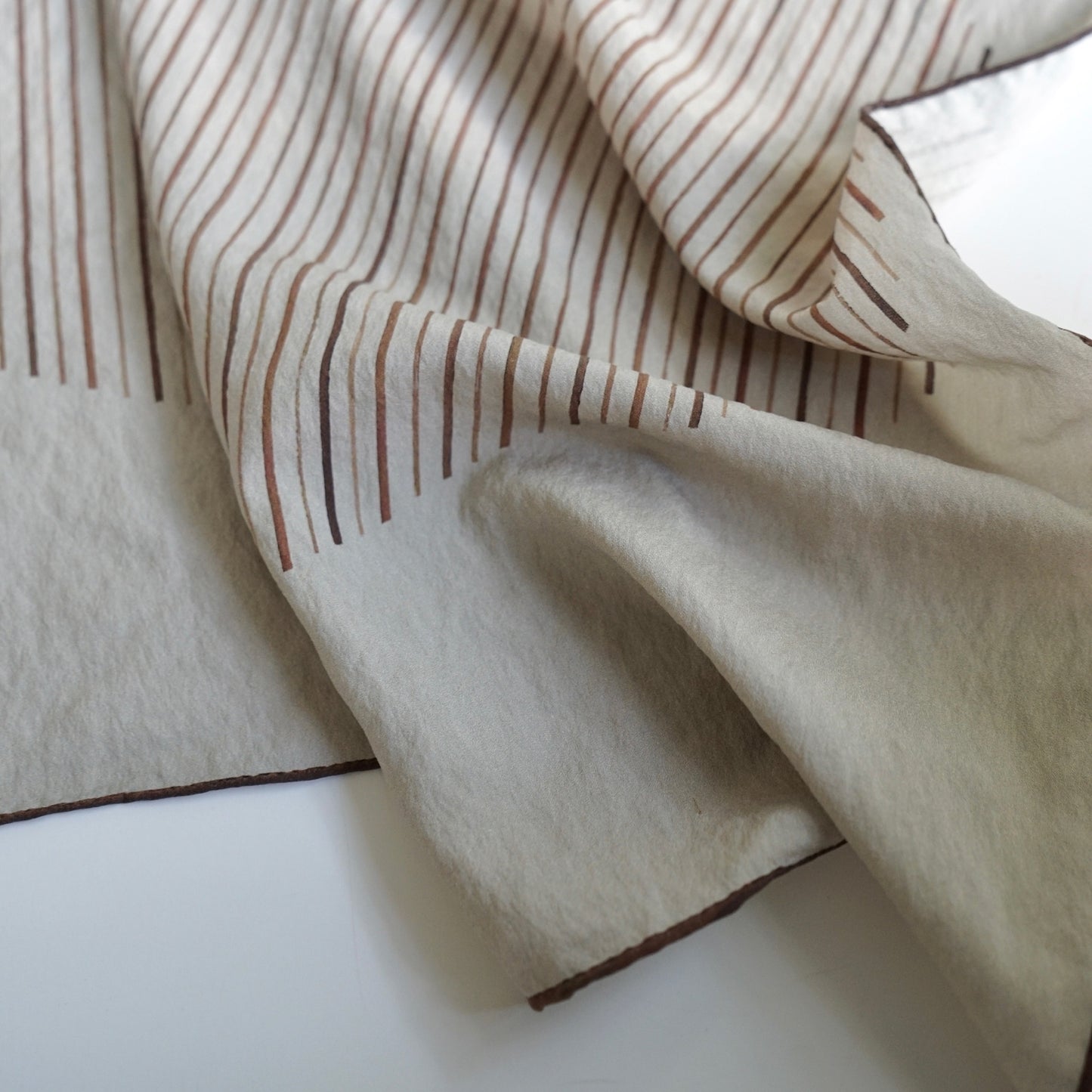 真丝不规则条纹法式包头巾方巾